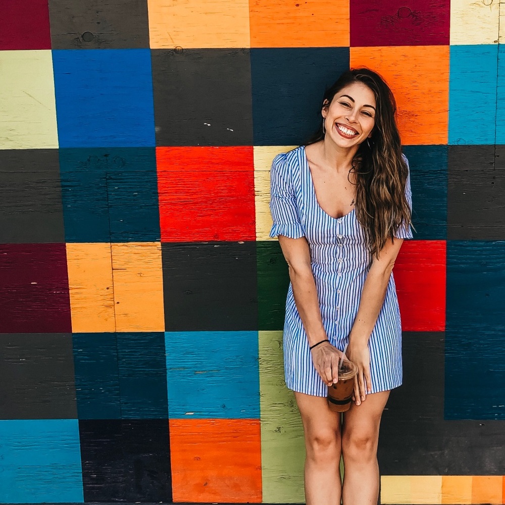 Meet your Posher, Alyxandra